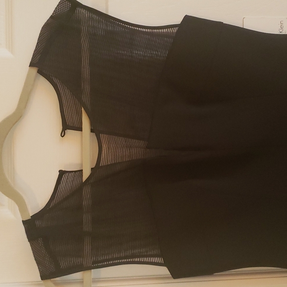 Calvin Klein LBD. NWT. Size 8 - Picture 2 of 2